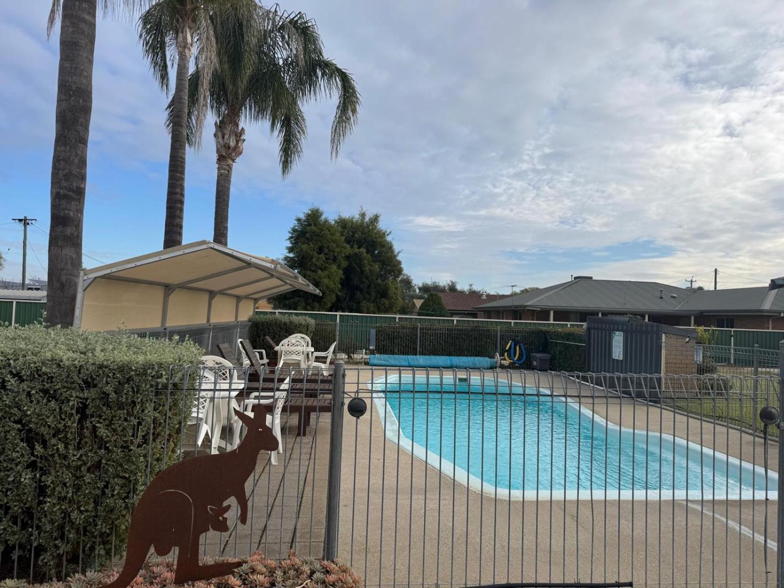 Lone Pine Motel Corowa Eksteriør bilde
