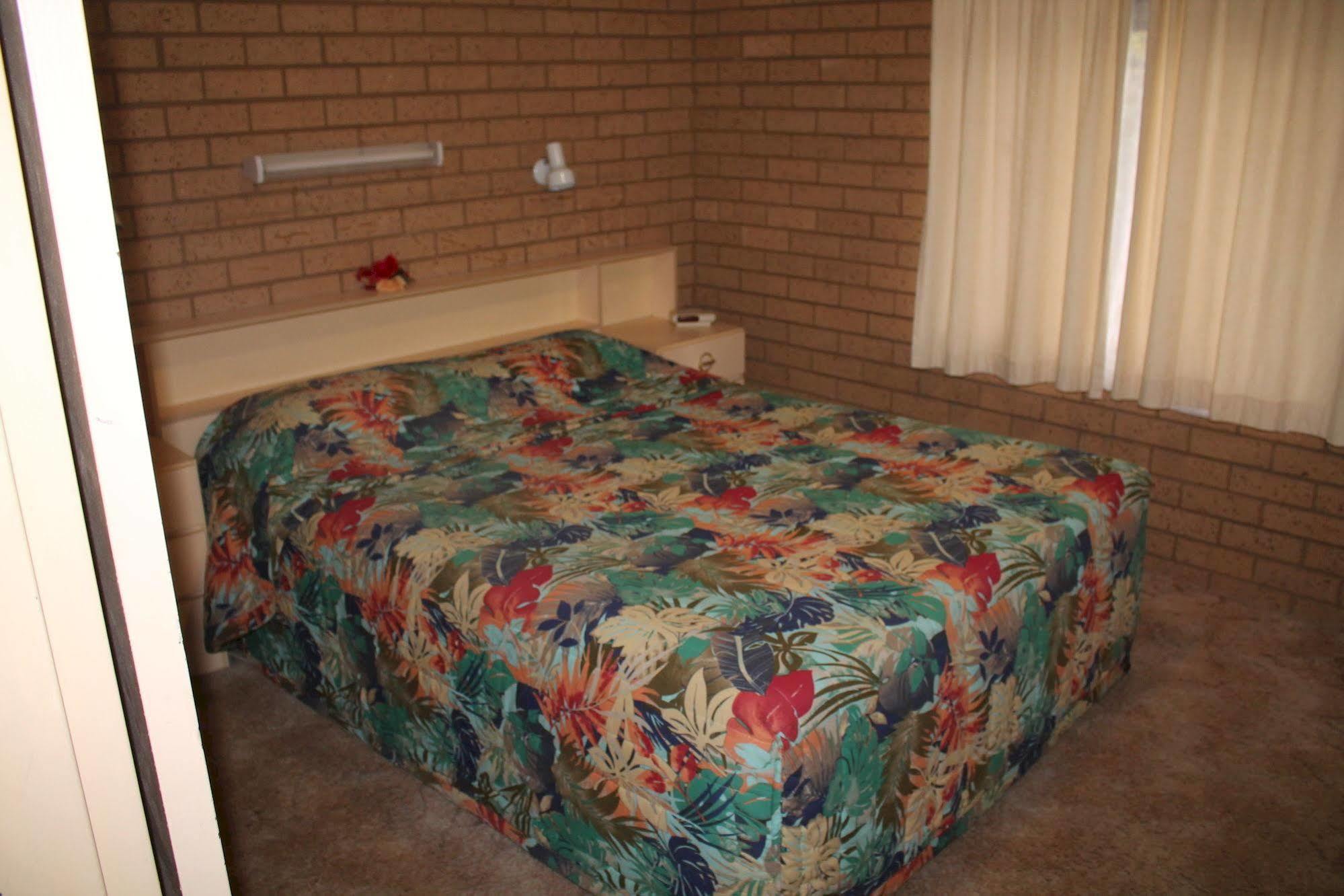 Lone Pine Motel Corowa Eksteriør bilde